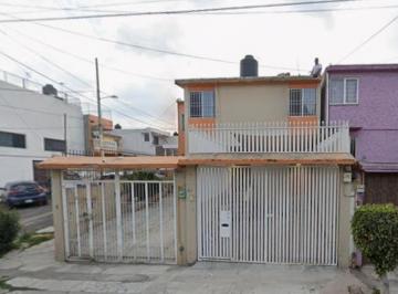 Casa de 3 habitaciones, Cuautitlán Izcalli · Casa en Venta en Colinas del Lago, Cuautitlán Izcalli