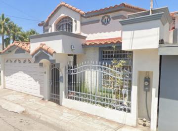 Casa de 5 habitaciones, Tijuana · Se Vende Casa en Colonia Altabrisa Tijuana Baja Califorma