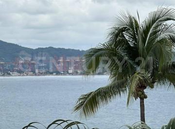 Departamento · 100m² · 2 Recámaras · 1 Estacionamiento · Departamento Frente Al Mar en Zona de Las Hadas en Venta