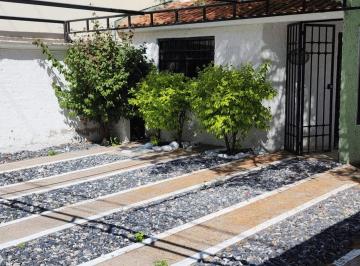 Casa de 3 habitaciones, Aguascalientes · Casa en Renta Frente a Parque