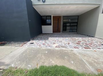 Casa en condominio · 193m² · 2 Recámaras · 2 Estacionamientos · Casa de Una Planta en Venta en Lomas Punta del Este