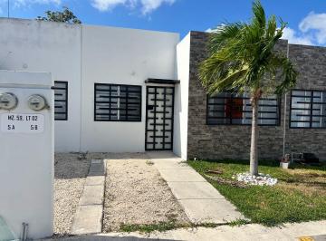 Casa · 80m² · 2 Recámaras · 1 Estacionamiento · Casa Amueblada en Renta en Cancún 2 Recamaras Alberca Seguridad