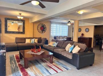 Casa amplia en el fraccionamiento Las Américas con Garage para 3 autos, bien ubi · Amplia Casa en Venta en Las Americas, Ecatepec de Morelos