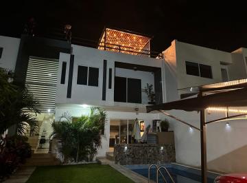 Casa · 200m² · 4 Recámaras · 2 Estacionamientos · Casa - Fraccionamiento Burgos Sección Casa Blanca