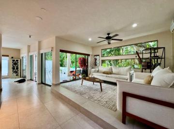 Casa de 4 habitaciones, Cancún · Casa en Renta y Venta en Cumbres Cancun