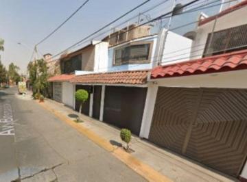Casa de 3 habitaciones, Nezahualcóyotl · Casa en Venta en Col Bosques de Aragon Nezahualcoyotl