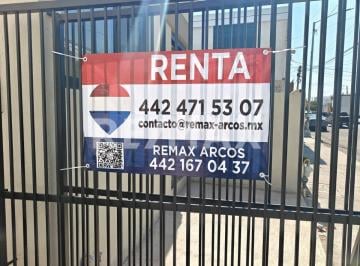 Casa uso de suelo · 137m² · 2 Estacionamientos · Renta de Casa con Uso de Suelo Comercial en El Retablo - (4)