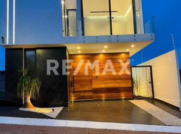 Casa · 192m² · 3 Recámaras · 2 Estacionamientos · Casa en Venta en Albazur - (4)