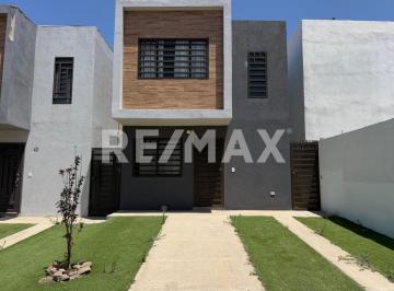 Casa · 80m² · 2 Recámaras · 2 Estacionamientos · Amplia Casa de 2 Recámaras en Venta en Vizcaíno Residencial, Rosarito - (4)