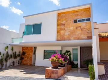Casa de 5 habitaciones, León · Casa en Venta en Jardines del Campestre