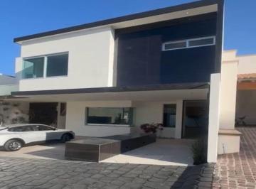 Casa de 5 habitaciones, León · Casa en Venta en Jardines del Campestre