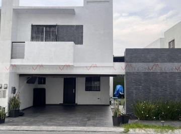 Casa · 1m² · 3 Recámaras · 2 Estacionamientos · Casa en Renta en Guadalupe