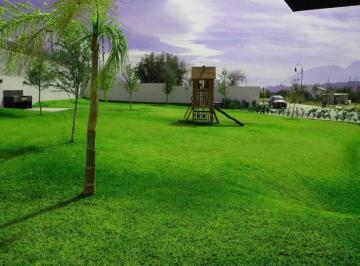 Casa · 494m² · 3 Recámaras · 3 Estacionamientos · Casa en Renta en La Joya Privada Residencial, Monterrey Nuevo Leon.