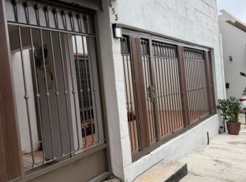 Casa de 4 habitaciones, Monterrey · Casa en Venta en Cumbres 3er Sector / 250 m² de Terreno y Amplios Espacios
