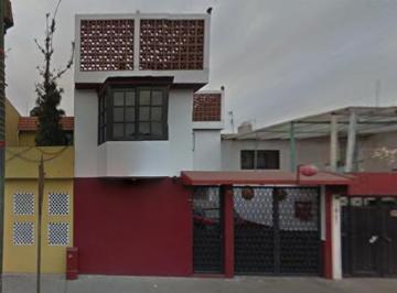 Casa de 3 habitaciones, Azcapotzalco · Casa Adjudicada en El Rosario Azcapotzalco