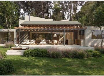 Casa en condominio · 460m² · 4 Recámaras · 4 Estacionamientos · Rincon Acatitlan C4