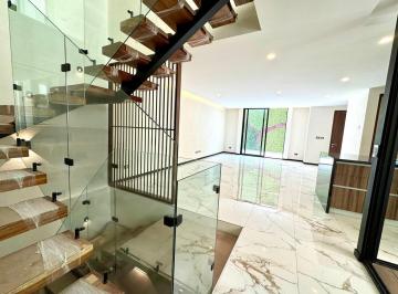 WhatsApp Image 2026-06-12 at 15.31.34 (2).jpeg · Townhouse Exclusivo en del Valle Sur
