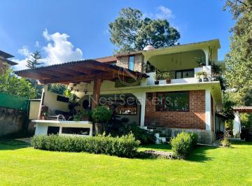 Casa de 5 habitaciones, Valle de Bravo · Casa en Renta en Avándaro