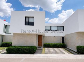 Casa de 3 habitaciones, El Marqués · Vendo Casa en Inspira Zibata 3 Recamaras + Estudio Pb 3 Recamaras 3 Baños Completo 2 Autos