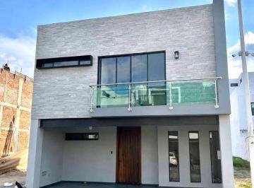 Casa en condominio de 4 habitaciones, Zapopan · Casa Nueva en Altanza en Venta