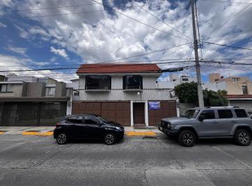 Casa de 4 habitaciones, Naucalpan de Juárez · Casa en Venta en Colón de Echegaray con Gran Plusvalía y Ubicación Premium
