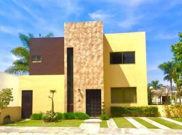 Casa de 3 habitaciones, Zapopan · Casa en Renta, en "Condominio Olmos", $23,500