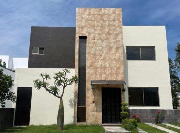 Casa de 3 habitaciones, Tlajomulco de Zúñiga · Casa en Renta, en "Condominio Olmos", $23,500