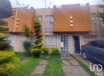 Casa · 62m² · 2 Recámaras · 1 Estacionamiento · Casa en Venta en Héroes Ozumbilla, Tecámac