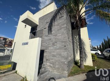 Oficina · 120m² · 3 Recámaras · Oficina en Renta en Plaza Gonzagi Lomas del Tec Frente a Plaza San Luis San Luis Potosi