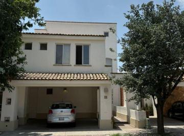 Casa en condominio de 4 habitaciones, León · Casa en Venta en Residencial Punta del Este Leon Cerca de Ibero, Lux, Subire