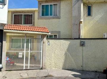 Casa de 3 habitaciones, Atizapán de Zaragoza · Vive en Calacoaya: Casa con Vigilancia y Buena Ubicación