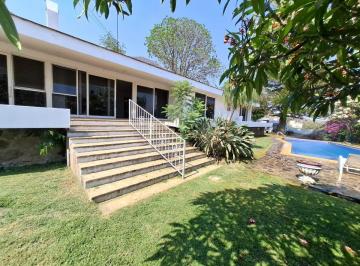 Casa de 4 habitaciones, Emiliano Zapata · Casa de Gran Tamaño en Las Brisas, Cuernavaca