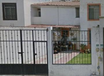 Casa de 2 habitaciones, Irapuato · Casa en Venta en Fraccionamiento Las Brisas Irapuato Guanajuato