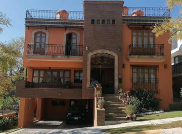 Casa en condominio de 6 habitaciones, Tlajomulco de Zúñiga · Hermosa Casa en Renta