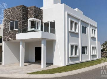 Casa · 255m² · 3 Recámaras · Casa en Venta - La Vista Residencial - La Condesa - Querétaro - Casa Lavanda