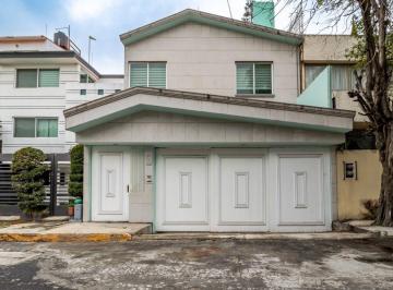 Casa de 3 habitaciones, Coyoacán · Casa en Venta en Paseos Taxqueña, Calle Cerrada, 3 Recámaras, Alcaldía Coyoacán