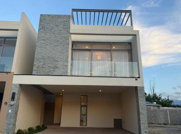 Casa · 259m² · 3 Recámaras · 2 Estacionamientos · Casa Nueva en Venta a 15 Minutos de Santiago Nuevo León