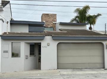 Casa · 300m² · 3 Recámaras · 2 Estacionamientos · Casa en Renta en Av Fresno, Jardines de Chapultepec, Tijuana - (4)