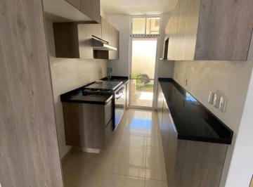 Casa de 3 habitaciones, Zapopan · Casa en Renta con Recamara en Planta Baja en Natura Bosque Residencial