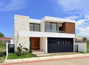 Casa · 301m² · 3 Recámaras · 2 Estacionamientos · Casa Nueva en Venta Las Olas Residencial