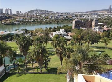 Departamento de 1 habitación, Querétaro · Departamento de 100 m² con 1 Recámara en Venta en Villas del Mesón con Vista Al Campo de Golf