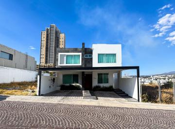 N/A · Casa en Venta en Cumbres del Lago, Querétaro – Diseño Moderno y Paneles Solares