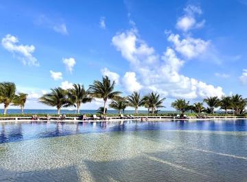 Departamento · 220m² · 2 Estacionamientos · Se Renta Departamento Pentgarden 3 Recámaras en Residencial Amara Cancun con Acceso a Playa