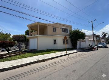 Casa de 4 habitaciones, Othón P. Blanco · Casa en Venta Sobre Av Carranza