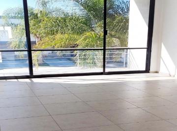 Casa de 3 habitaciones, Querétaro · El Refugio Renta Casa Alberca Gym Privada 3 Rec 3 Baños 2 Est Balcón Cisterna Patio Area Tv Persiana