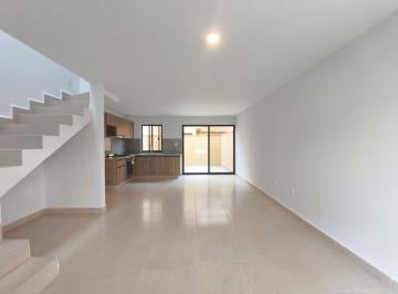 Casa · 90m² · 2 Recámaras · 2 Estacionamientos · Casa en Renta Fraccionamiento Villa Asturiana León Guanajuato