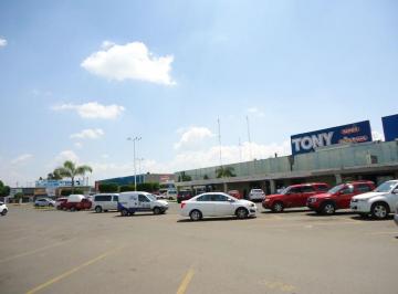 Local en centro comercial · 75m² · 10 Estacionamientos · Renta Local Comercial Plaza del Sol Cerca Patio