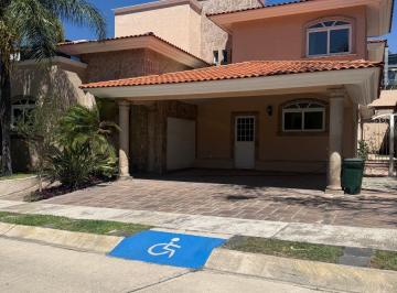 Casa de 4 habitaciones, Zapopan · Casa de 506 m² con 4 Recámaras en Venta Cerca Andares