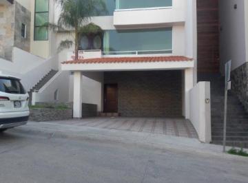 Casa Venta de 3 habitaciones · Casa Porta Fontana Vista Al Metropolitano a Lado de Gran Jardín