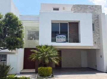 Casa 204m² Renta San Bernardino Tlaxcalancingo · Amplia Casa en Renta en Puebla Blanca, Lomas de Angelopolis II